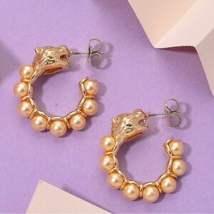 NWOT Golden Leopard Shell Pearl Half Hoop Earrings
